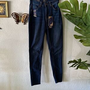Special one Size 5 skinny high rise jeans NWT